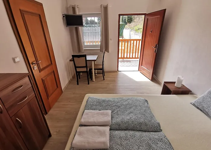 게스트하우스 Liskuv Mlyn Milesov (Pribram)